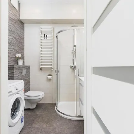 Lubelska By Renters Appartamento Cracovia